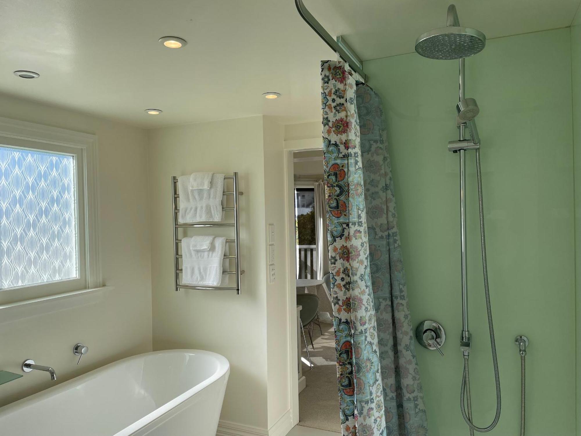 Incredible Views! Luxurious Studio & Outdoor Living Wellington Eksteriør billede