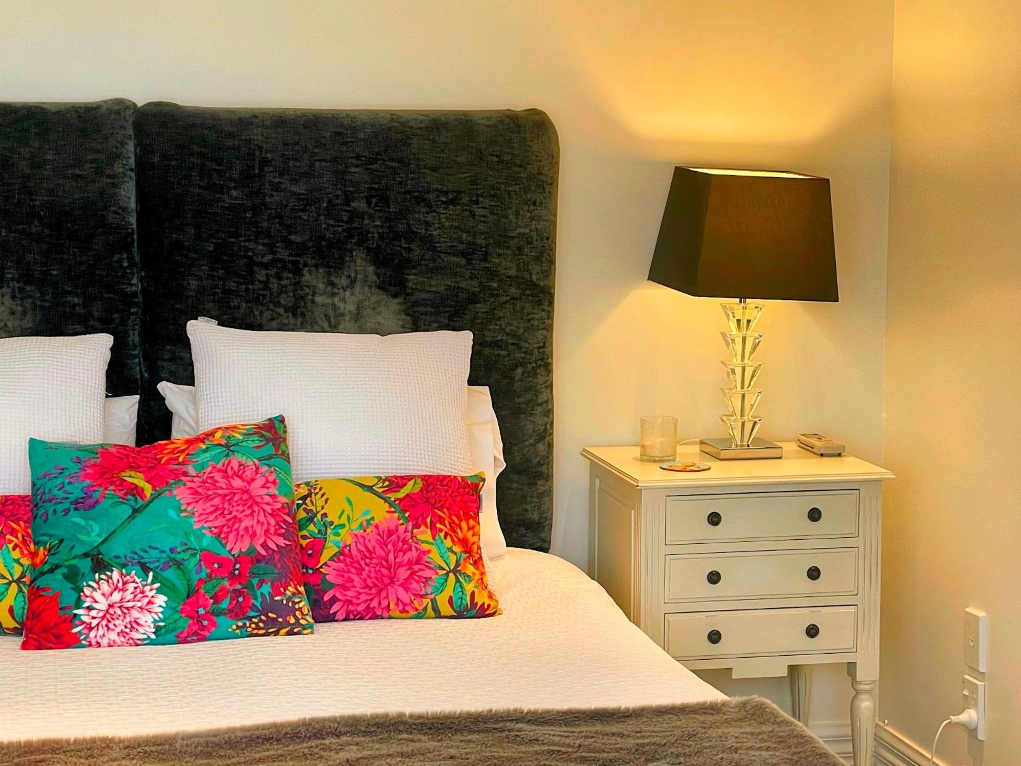 Incredible Views! Luxurious Studio & Outdoor Living Wellington Eksteriør billede